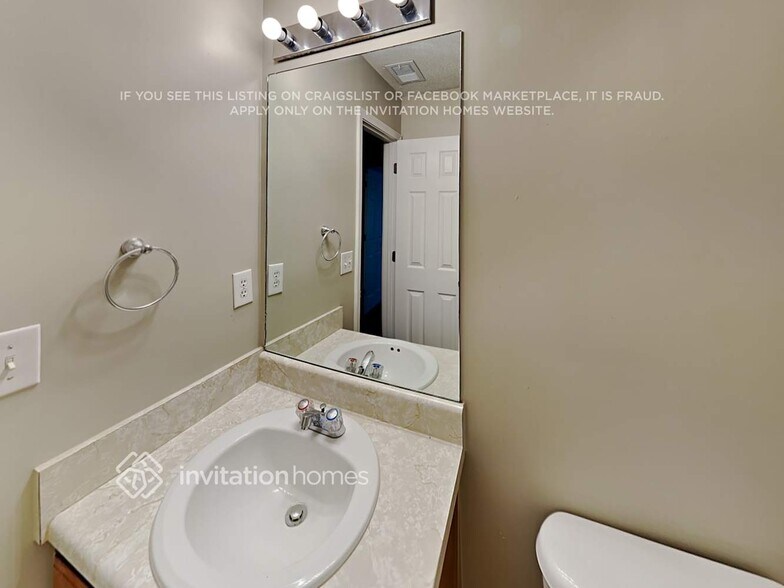 Building Photo - 258 Baywood Way