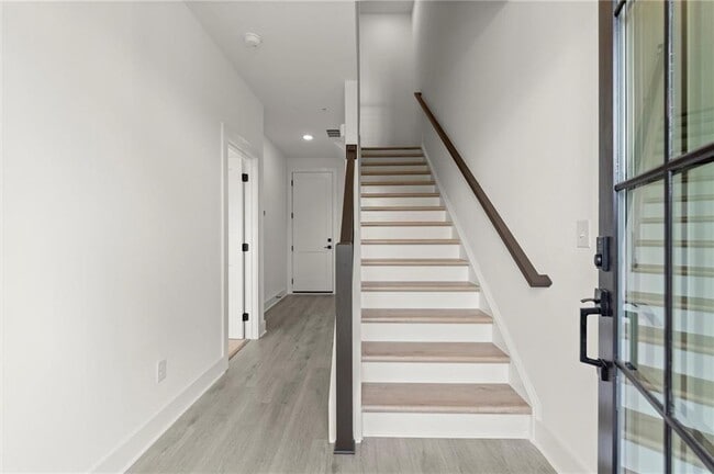 Building Photo - 673 soul Aly