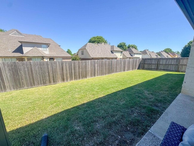 Building Photo - 10206 Evergreen Manor Cv