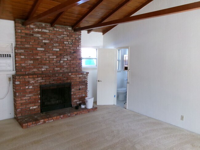 Building Photo - 9621 Cloverwood St