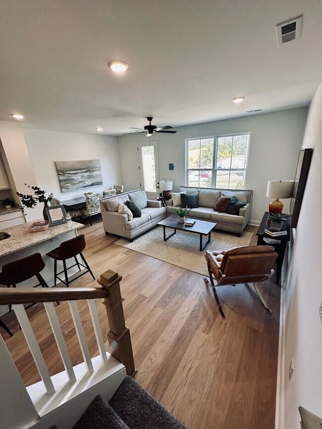 Building Photo - MODERN 3-Bed, 2.5-Bath Townhome NOW Offering Move-In Incentive!