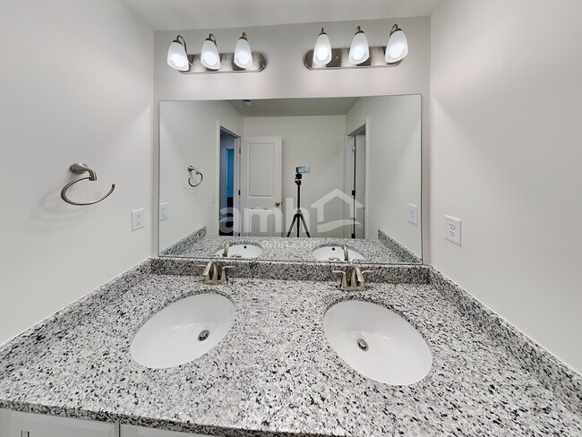 Building Photo - 412 Tributary Ln
