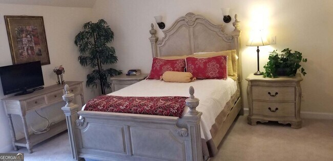 Building Photo - 6659 Lone Oak Rd