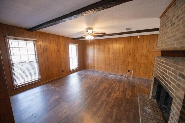 Building Photo - 753 Mary Ethel Dr