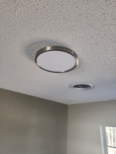 Building Photo - 196 Industrial Dr