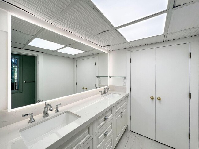 Building Photo - 85 Fagan Dr