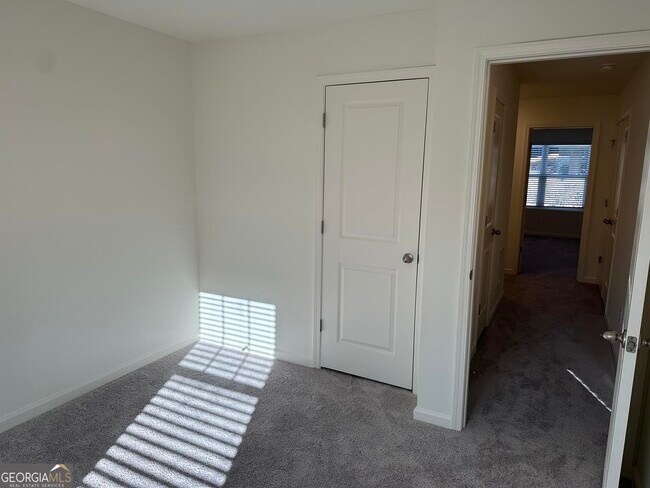 Building Photo - 1070 Paddington Dr