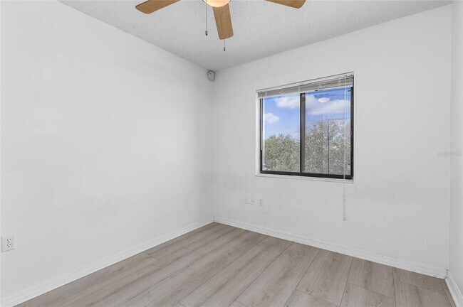 Building Photo - 1064 Lotus Pkwy