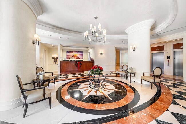 Building Photo - 403 S Sapodilla Ave