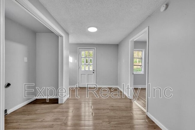 Building Photo - 616 Rutledge Dr