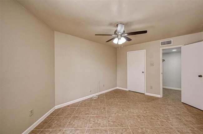 Building Photo - 8787 Brae Acres Rd