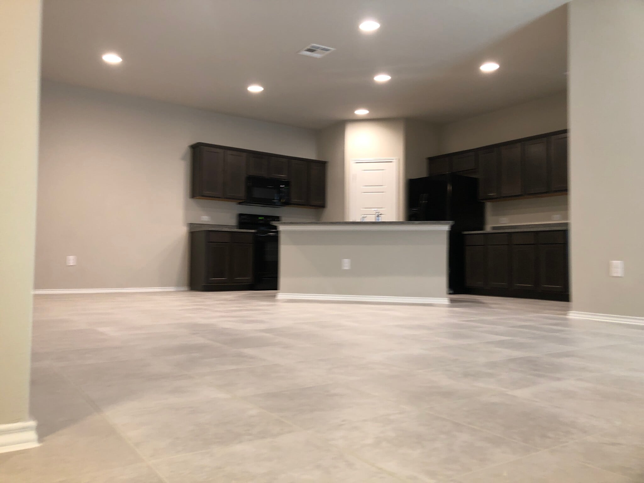 Spacious Kitchen and Dining Area - 1807 Davidson Ranch Dr