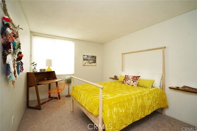 Building Photo - 6542 Ocean Crest Dr