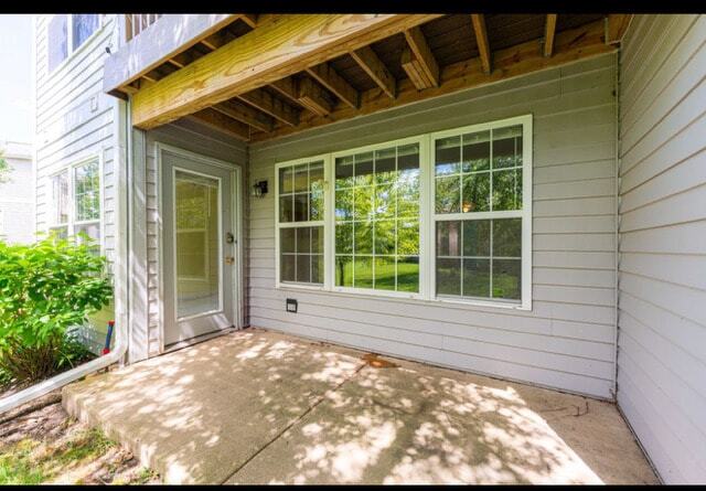 Building Photo - 1202 N Red Oak Cir