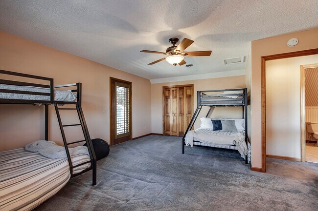 Building Photo - 131 Corn Tassel Shores