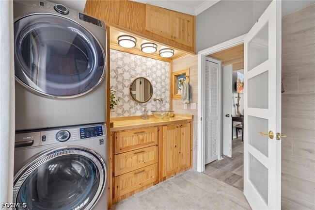 Building Photo - 9597 Halyards Ct