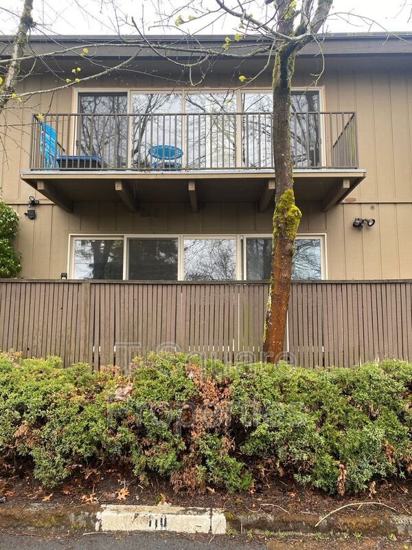 Building Photo - 11208 NE 68th St