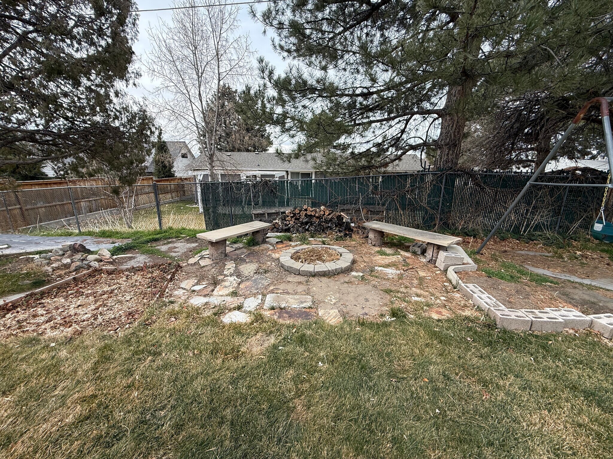 Building Photo - 7928 S DA VINCI DR