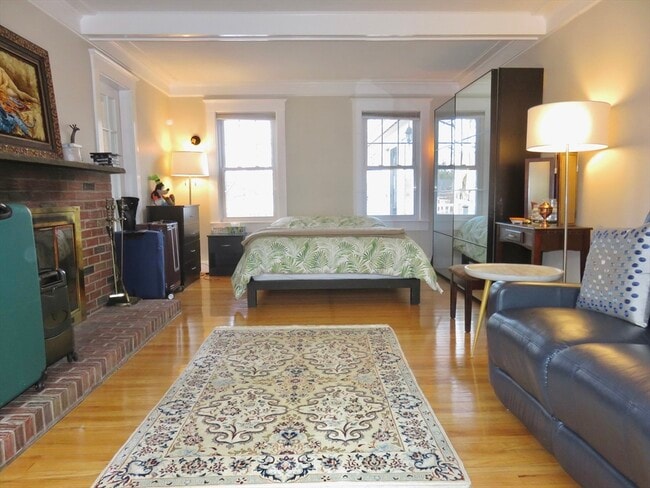 Building Photo - 35 Lovell Rd