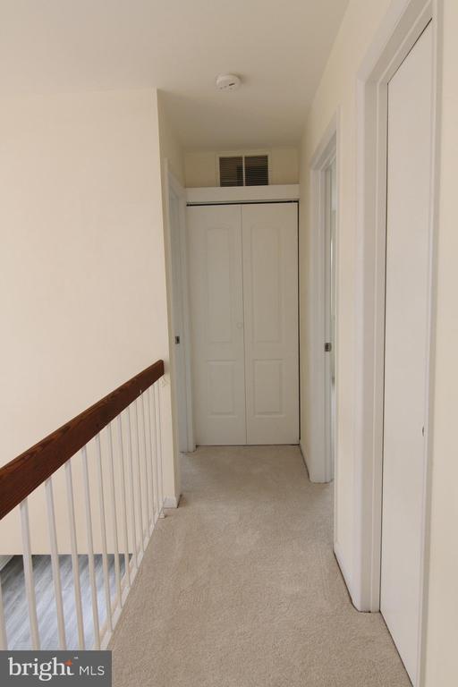 Building Photo - 9008 Sandalwood Dr