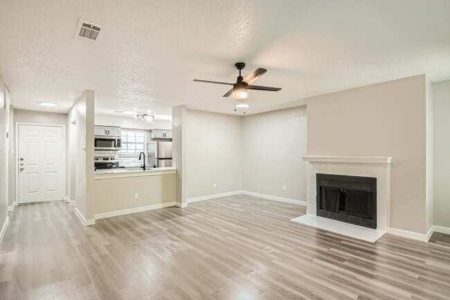 B2 Renovated - 2 Bed 2 Bath - Rise at Highland Meadows