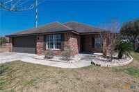 Building Photo - 121 Castlewood Dr