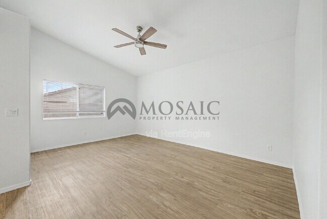 Building Photo - 2441 W Indigo Dr