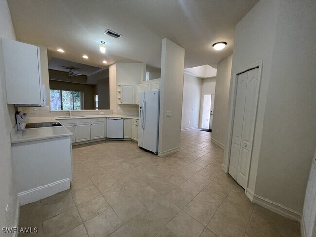 Building Photo - 8224 Sanctuary Dr