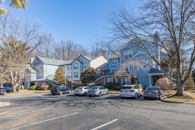 Building Photo - 5033 Beech Ct
