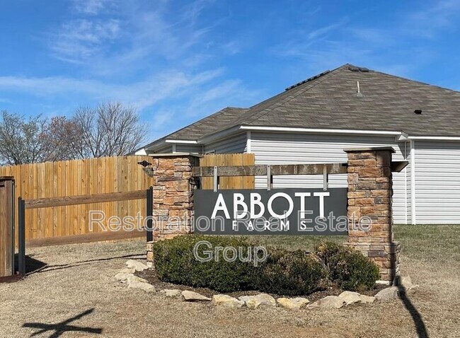 Building Photo - 10010 E 108th Pl N