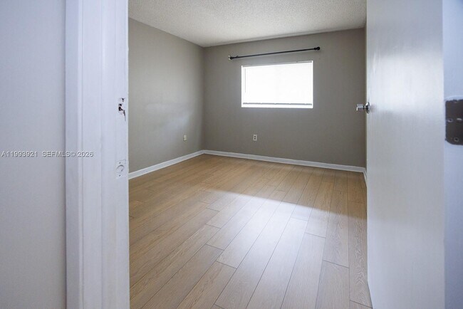 Building Photo - 14920 SW 82nd Ln