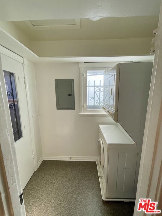 Building Photo - 2672 Cimarron St