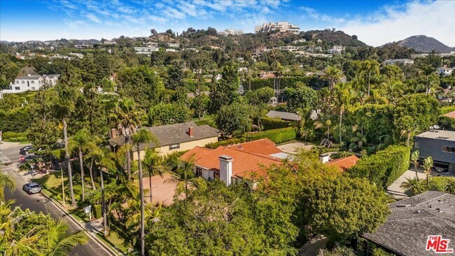 Building Photo - 114 S Layton Dr