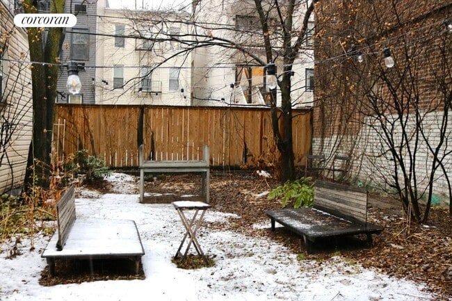 Building Photo - 38 Richardson St