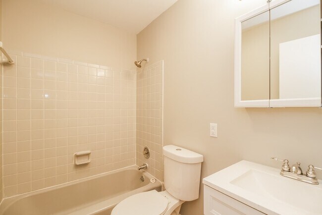 Building Photo - 1148 Lanette Dr