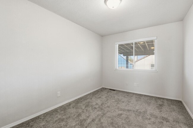 Building Photo - remodeled 3 bedroom Oak Vally Ranch Home