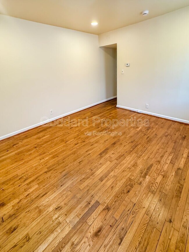 Building Photo - 1801 S Charles St