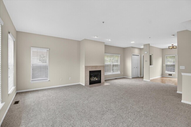 Building Photo - 379 Cherry Orchard Rd