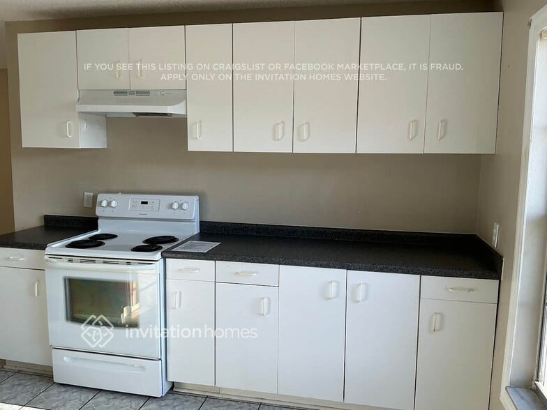 Building Photo - 417 Oakleaf Blvd