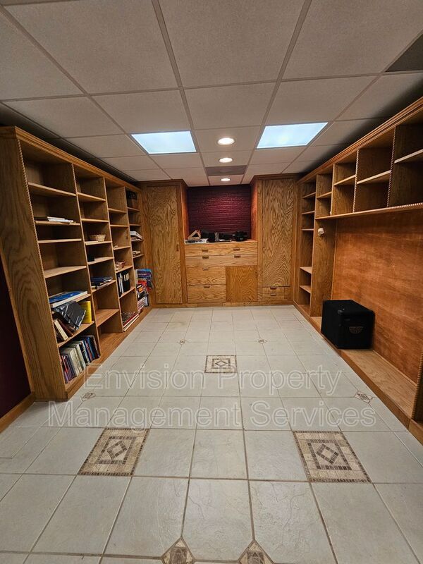 Building Photo - 192 Ashley Dr