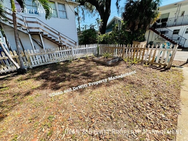 Building Photo - 415 20th Ave N