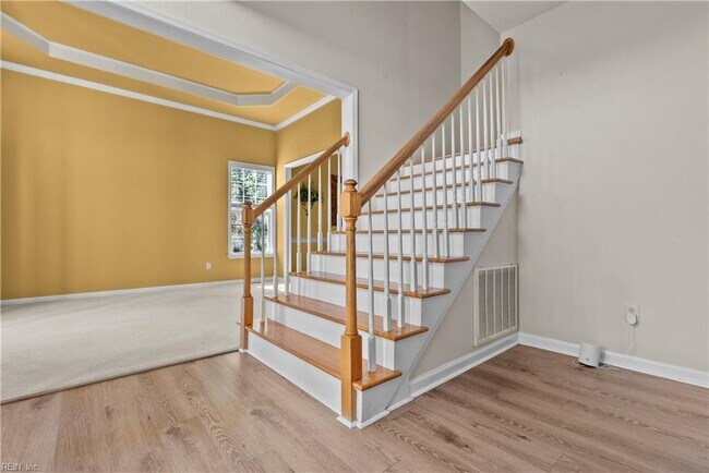 Building Photo - 13468 Whippingham Pkwy