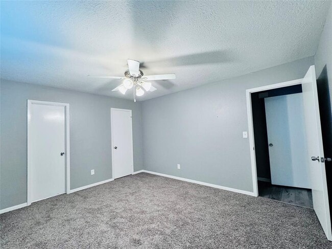 Building Photo - 3934 Thistlewood Dr
