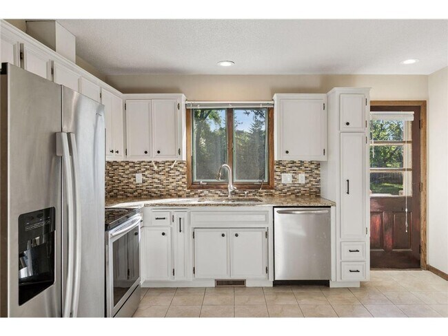 Building Photo - 7207 Heatherton Cir