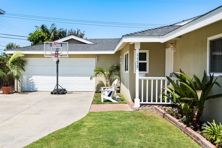 Front of house - 3179 Sicily Ave