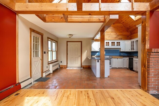 Building Photo - 2169 Green Bay Loop