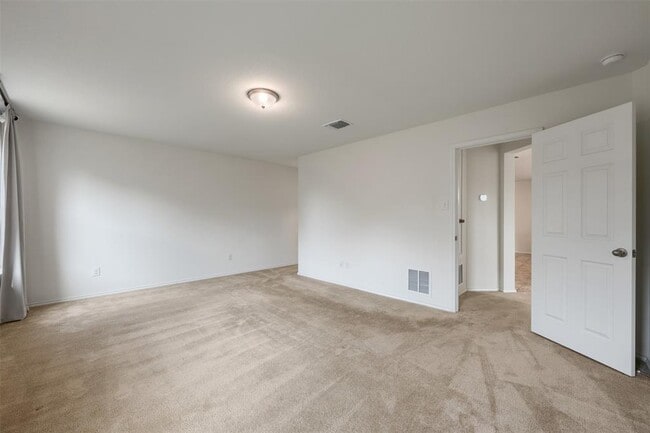 Building Photo - 704 Bailey Park Dr