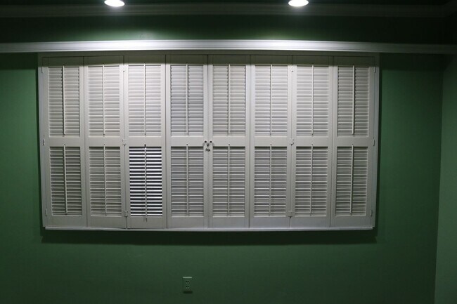 Building Photo - 19275 Symeron Rd