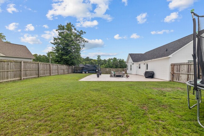 Building Photo - 501 Ellie Ct