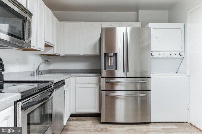 Building Photo - 12001 Old Columbia Pike